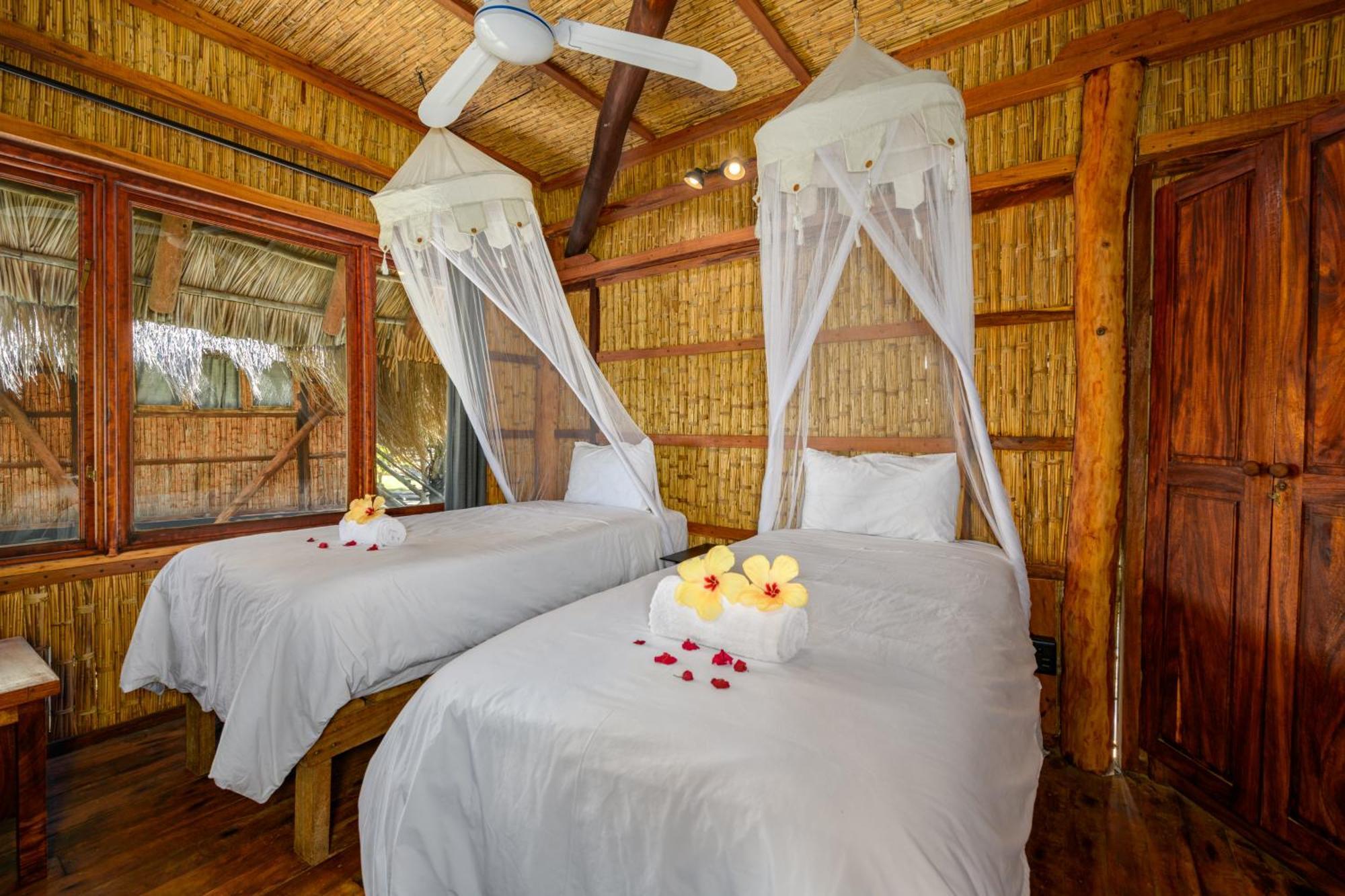 Ocean Pearl Beach Lodge Vilanculos Exterior photo