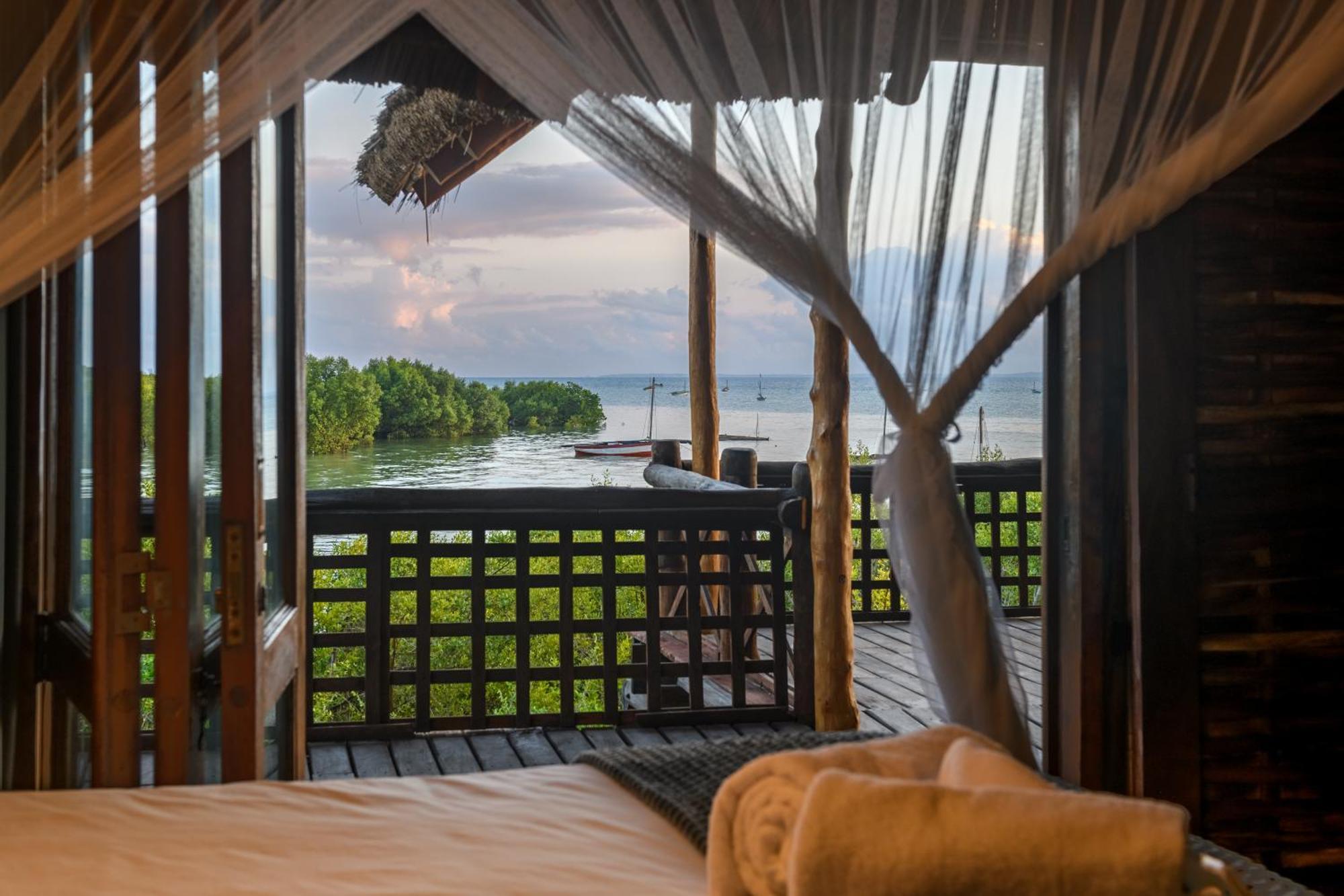 Ocean Pearl Beach Lodge Vilanculos Exterior photo